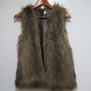H&M Faux Fur Sleeveless Vest